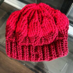 Leaf pattern crochet hat